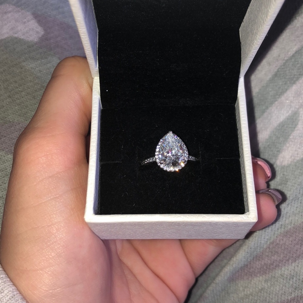 Pandora teardrop ring